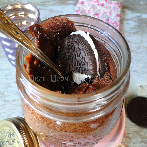 Le-fondant-au-chocolat-coeur-dOreos-4