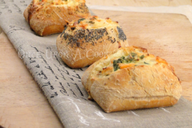 Les baked egg boats au saumon fumé…
