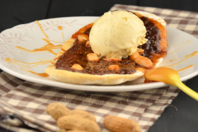 Les pizzettes au chocolat, caramel et cacahuètes